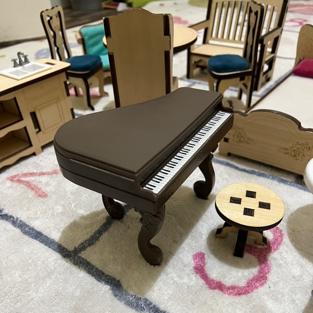 Kid Kraft‎ Victorian Doll house furniture’s - Picture 5 of 11
